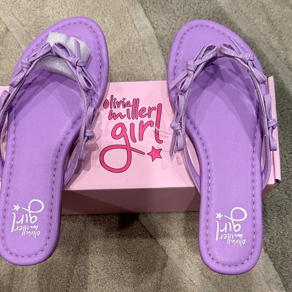 NEW Olivia Miller Kids Lavender Sandals with Bow Big Girl Size 4